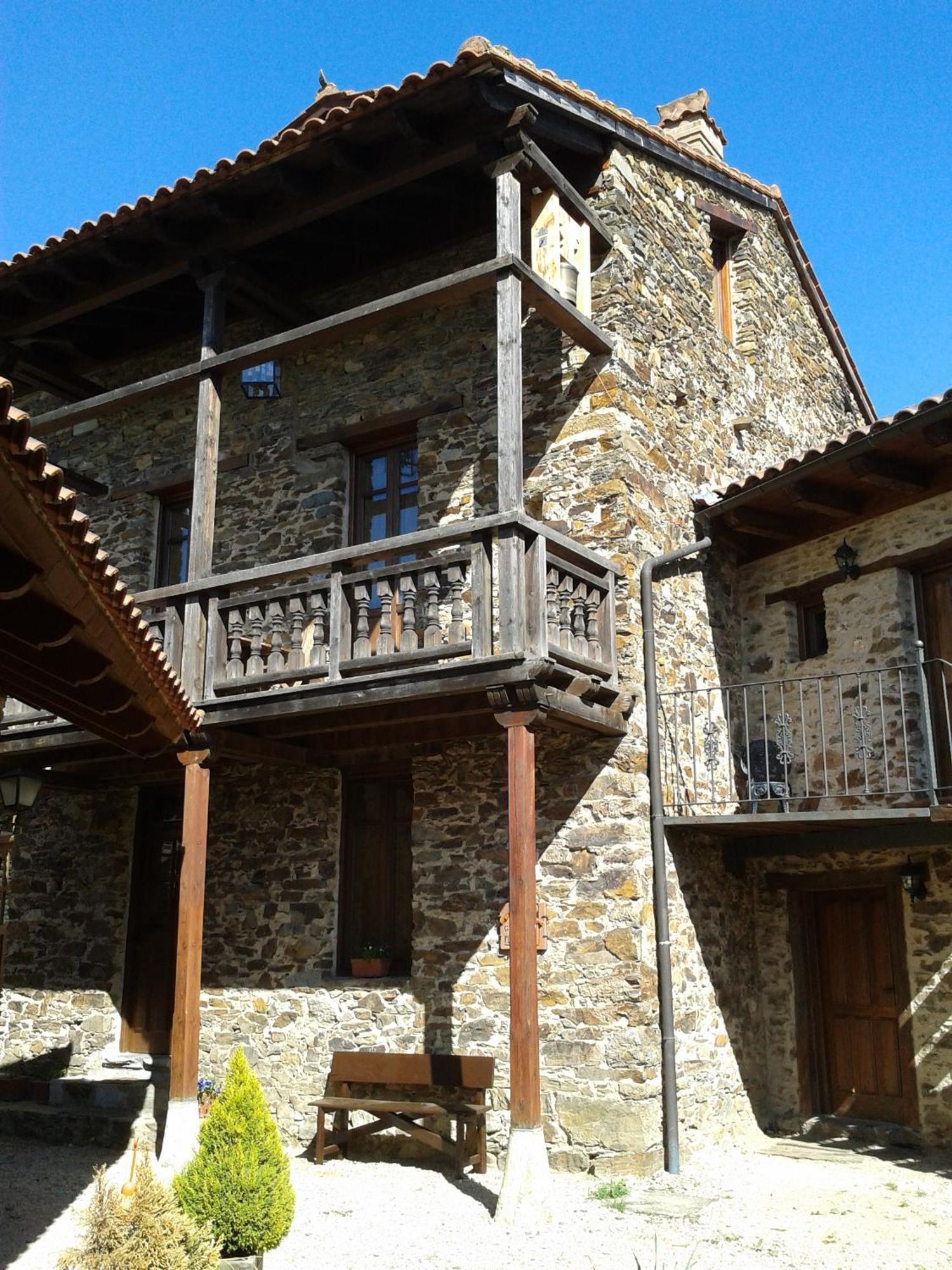 La Forqueta Y El Fontanal Country house *