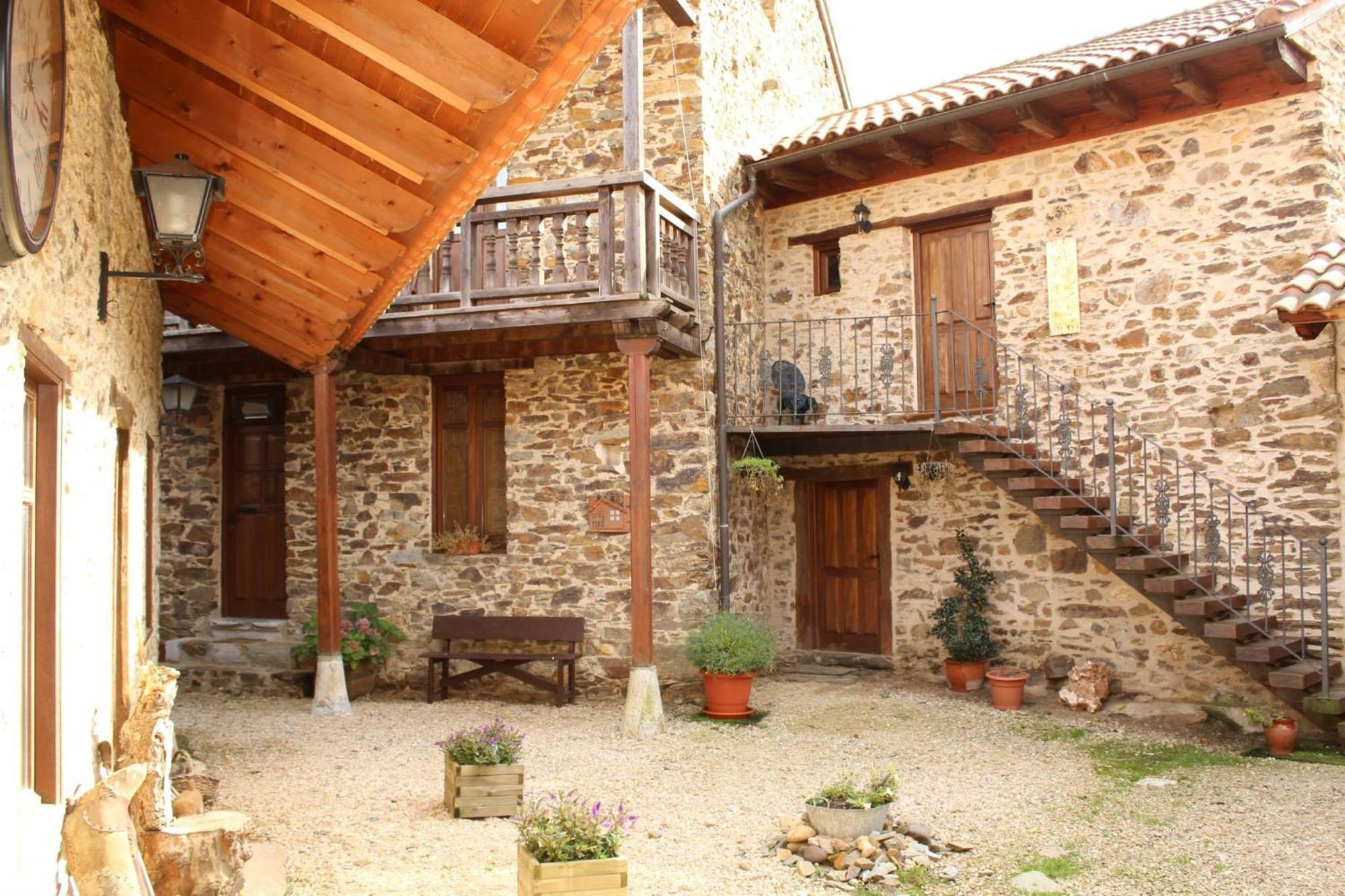 La Forqueta Y El Fontanal Country house *